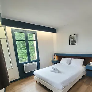** Hotel The Originals Access, Frankreich
